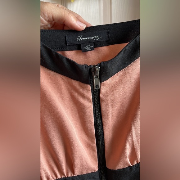 Pink & black sleeveless dress - Picture 2 of 2